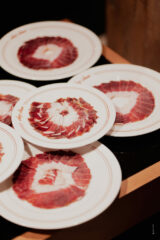 BARTHAS-RESTAURANT-AMBIANCE-SERVICE-2025-04-CASTELNAU-MAGNOAC-VERRI-3